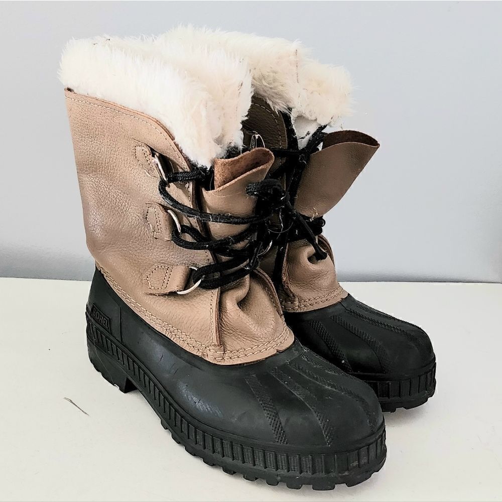 Sorel women's boots size 6โwinterโsnowโlaceโup